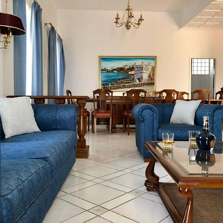 Villa Andros Epoque Livádhia Екстериор снимка